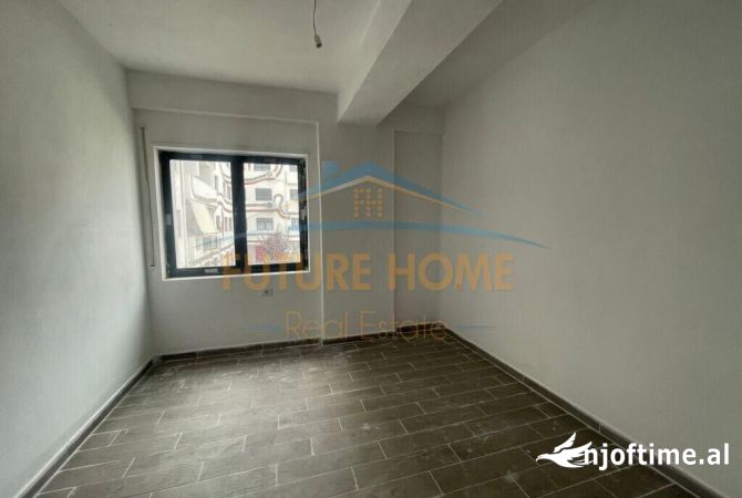 Shtepi ne shitje Apartament ne Tirane, 2+1, Mobilimi Bosh, pa mobiluar, Pagesa 190,000  Euro.