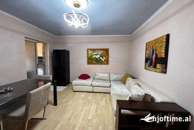 Shtepi me qera Apartament ne Tirane, 2+1, Mobilimi E mobiluar, Pagesa 650  Euro.