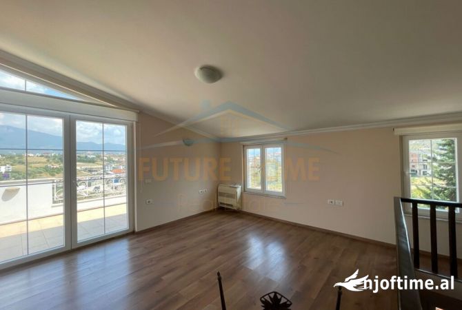 Shtepi ne shitje Vila Luksoze ne Tirane, 6+1, Mobilimi Bosh, pa mobiluar, Pagesa 850,000  Euro.