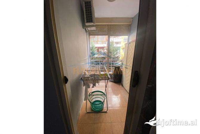 Shtepi ne shitje Apartament ne Tirane, 2+1, Mobilimi E mobiluar, Pagesa 135,000  Euro.