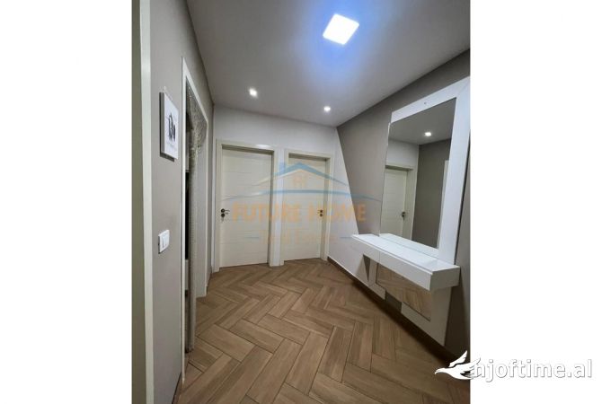 Shtepi ne shitje Apartament ne Tirane, 1+1, Mobilimi E mobiluar, Pagesa 85,000  Euro.