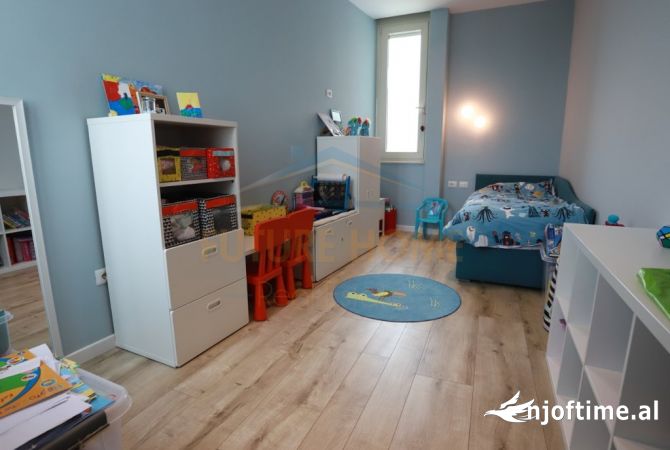 Shtepi me qera Apartament ne Tirane, 2+1, Mobilimi E mobiluar, Pagesa 1,000  Euro.