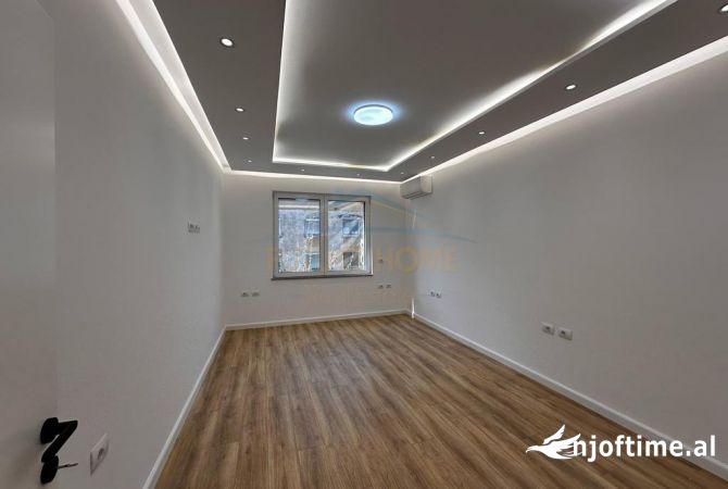 Ambient biznesi me qera 3+1 ne Tirane - 1,200 Euro