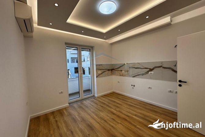 	Qera, Ambient Biznesi, Rruga Mine Peza, Tirane