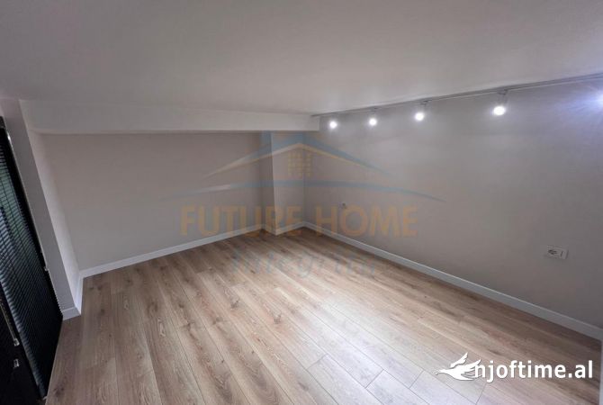 Shtepi ne shitje Duplex(shtepi me 2 kate) ne Tirane, 1+1, Mobilimi E mobiluar, Pagesa 115,000  Euro.