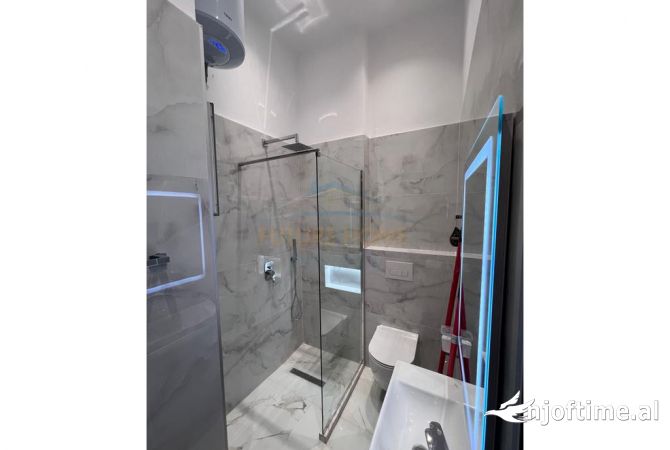 Shtepi ne shitje Duplex(shtepi me 2 kate) ne Tirane, 1+1, Mobilimi E mobiluar, Pagesa 115,000  Euro.