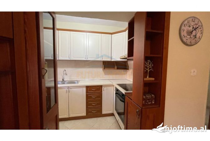 Shtepi me qera 1+1 ne Tirane - 450 Euro