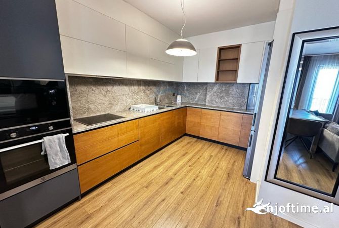 Shtepi me qera 2+1 ne Tirane - 1,500 Euro