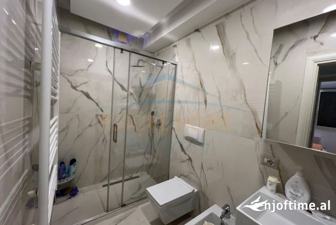 Shtepi me qera Apartament ne Tirane, 2+1, Mobilimi E mobiluar, Pagesa 830  Euro.