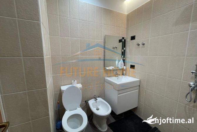 Shtepi me qera Apartament ne Tirane, 2+1, Mobilimi E mobiluar, Pagesa 650  Euro.