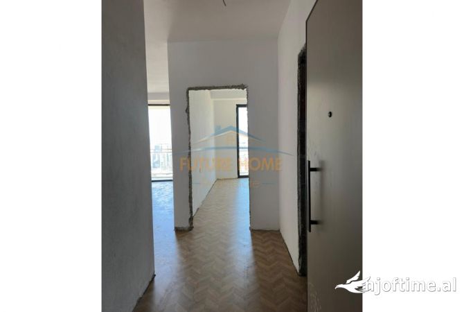 Shtepi ne shitje Apartament ne Tirane, 1+1, Mobilimi Bosh, pa mobiluar, Pagesa 165,000  Euro.