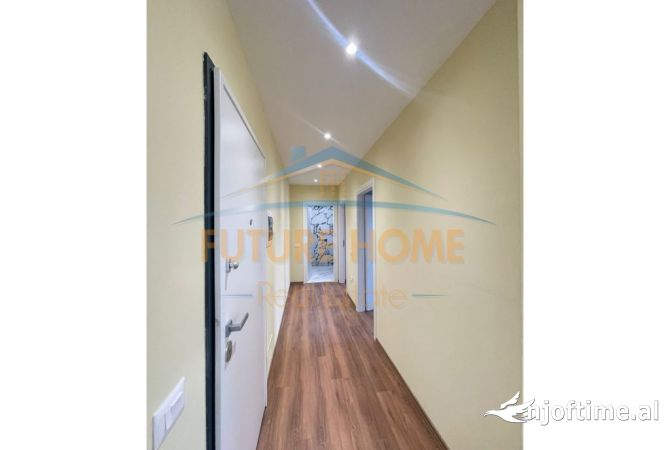 Ambient biznesi me qera 3+1 ne Tirane - 600 Euro
