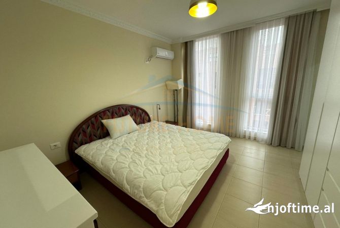 Shtepi me qera Apartament ne Tirane, 2+1, Mobilimi E mobiluar, Pagesa 750  Euro.