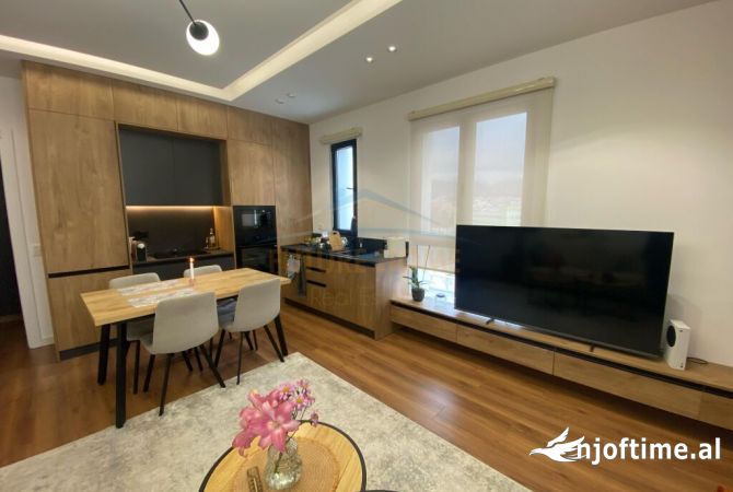 Shtepi me qera Apartament ne Tirane, 1+1, Mobilimi E mobiluar, Pagesa 750  Euro.