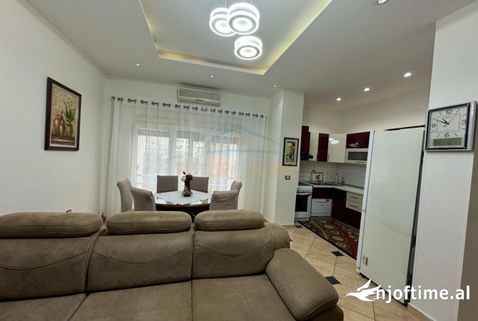 Shtepi ne shitje 2+1 ne Tirane - 170,000 Euro