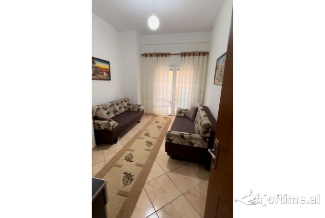Shtepi ne shitje Apartament ne Tirane, 2+1, Mobilimi E mobiluar, Pagesa 170,000  Euro.