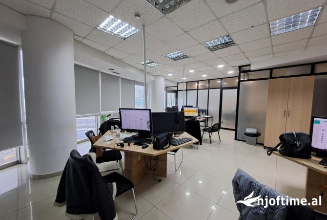 	Qera, Ambjent per Zyra, Selvia.