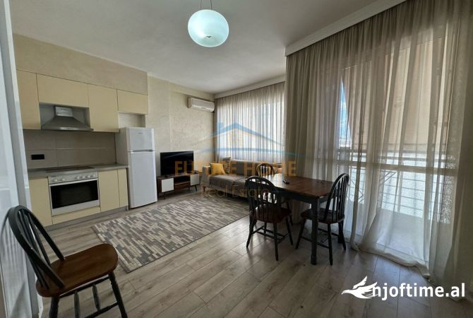 Shtepi me qera Apartament ne Tirane, 1+1, Mobilimi E mobiluar, Pagesa 470  Euro.