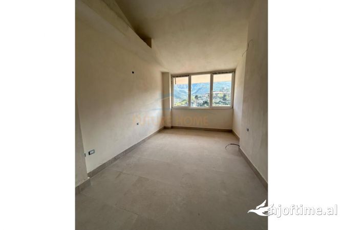 Shtepi ne shitje 2+1 ne Tirane - 134,000 Euro