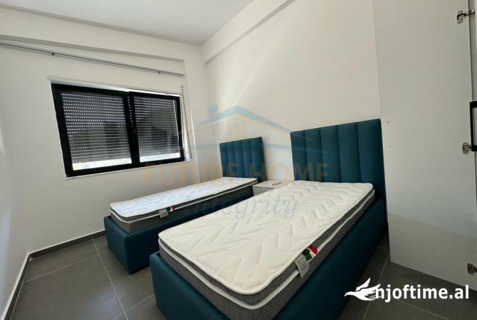 Shtepi ne shitje Apartament ne Tirane, 3+1, Mobilimi E mobiluar, Pagesa 210,000  Euro.