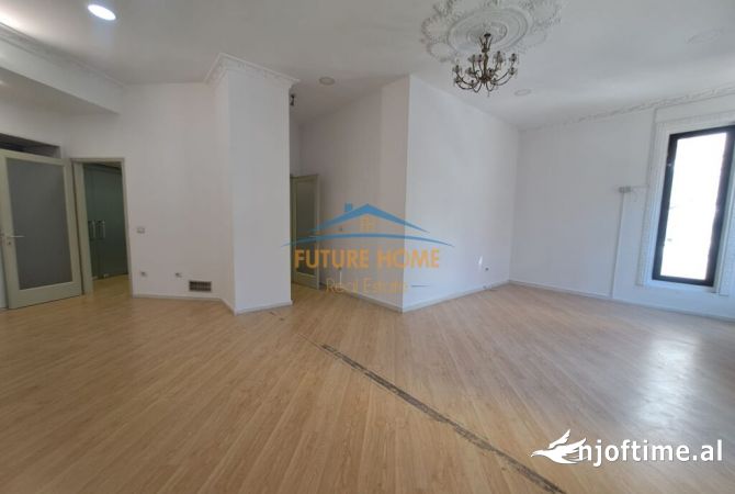 	Qera, Ambient Biznesi, Qender