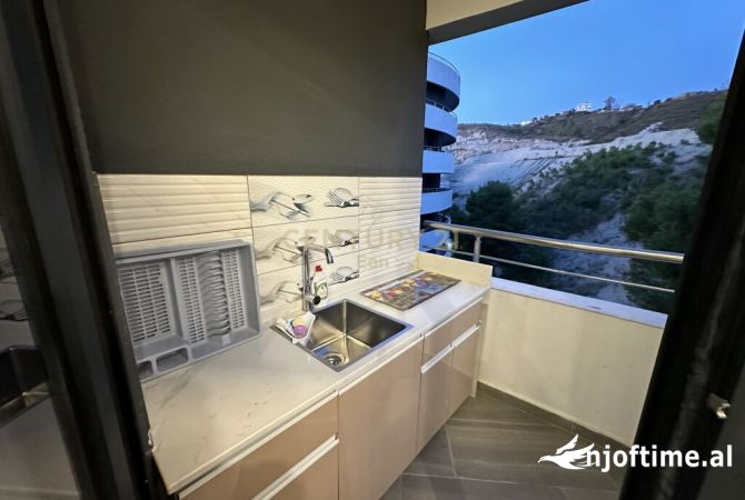 Shtepi ne shitje Apartament ne Durres, Garsoniere, Mobilimi E mobiluar, Pagesa 135,000  Euro.