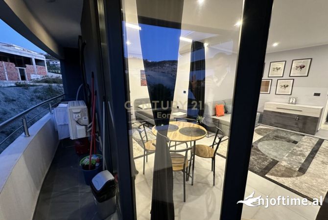 Shtepi ne shitje Apartament ne Durres, Garsoniere, Mobilimi E mobiluar, Pagesa 135,000  Euro.