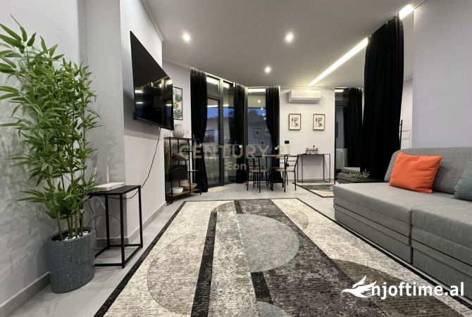 Shtepi ne shitje Apartament ne Durres, Garsoniere, Mobilimi E mobiluar, Pagesa 135,000  Euro.