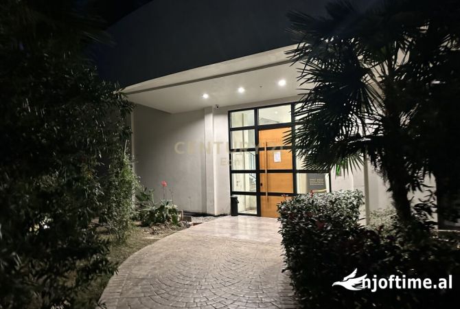 Shtepi ne shitje Apartament ne Durres, Garsoniere, Mobilimi E mobiluar, Pagesa 135,000  Euro.