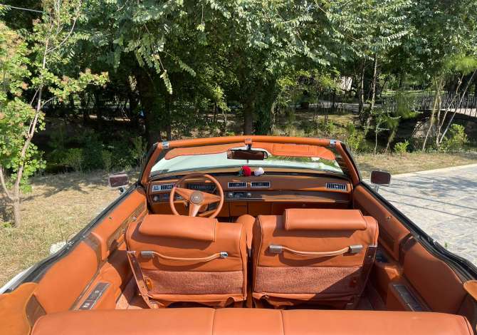 Makina antike me qera ditore duke nisur nga 500 euro dita