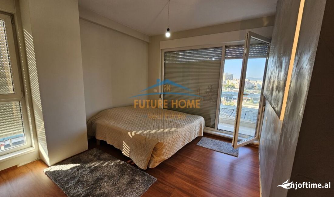 Shtepi ne shitje Apartament ne Tirane, 2+1, Mobilimi E mobiluar, Pagesa 200,000  Euro.