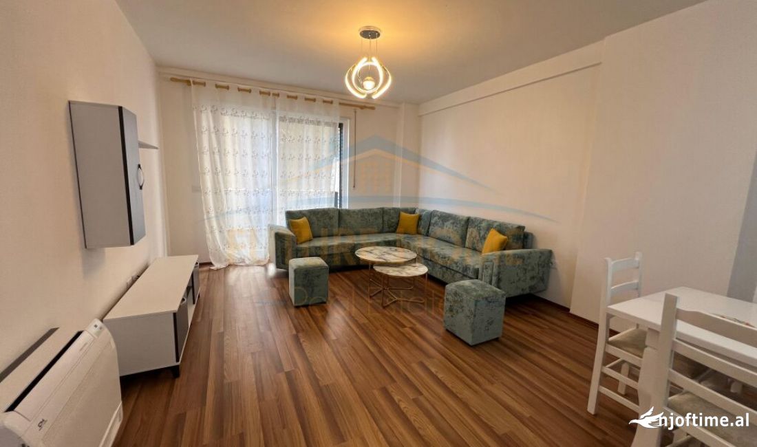 Shtepi me qera Apartament ne Tirane, 2+1, Mobilimi E mobiluar, Pagesa 500  Euro.