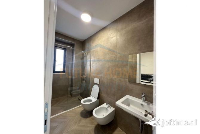 Shtepi me qera 2+1 ne Tirane - 700 Euro