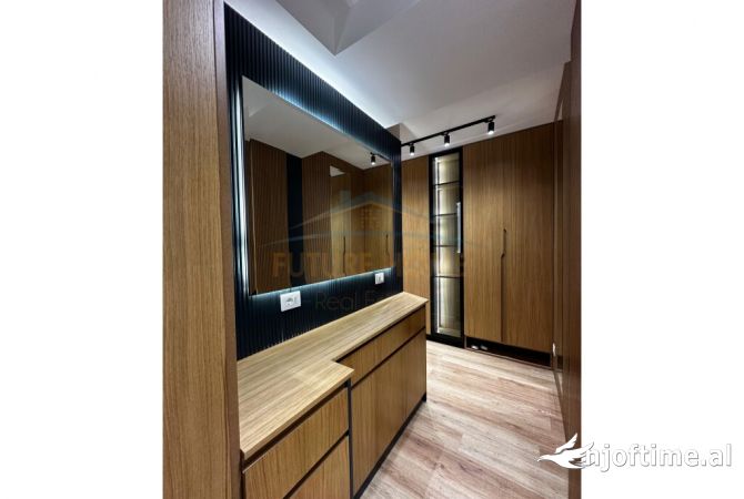 Shtepi me qera 2+1 ne Tirane - 1,000 Euro