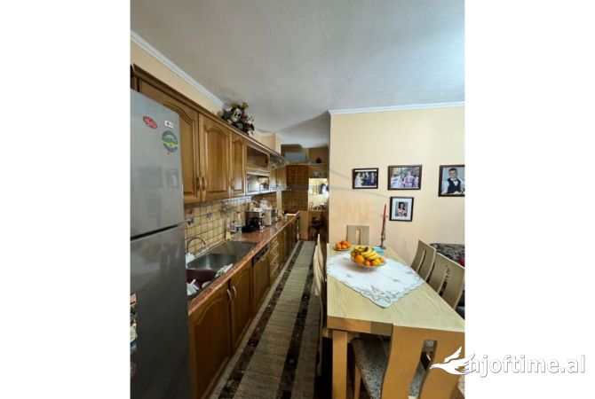 Shtepi ne shitje 3+1 ne Tirane - 165,000 Euro