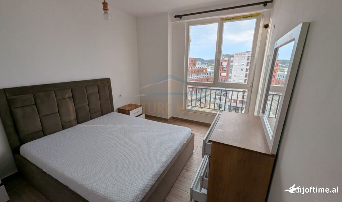 Shtepi ne shitje Apartament ne Tirane, 1+1, Mobilimi Bosh, pa mobiluar, Pagesa 95,000  Euro.