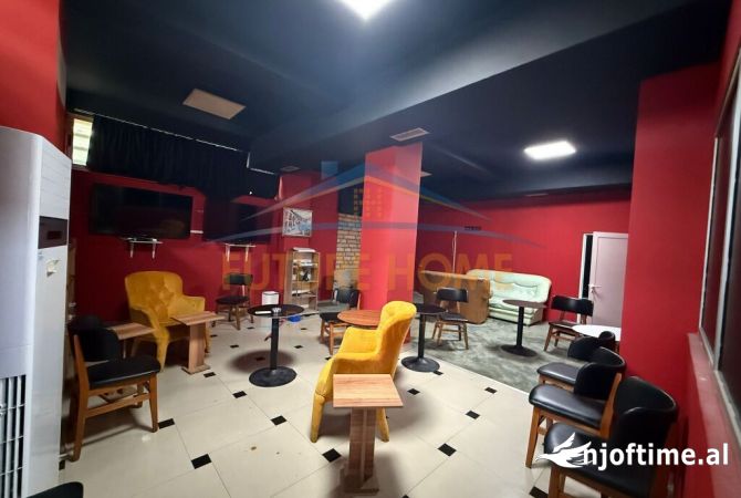 Ambient biznesi me qera 2+1 ne Tirane - 800 Euro