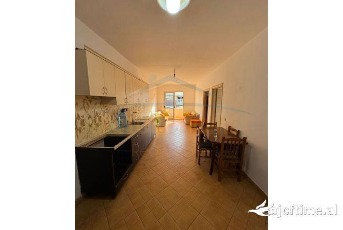 Shtepi ne shitje 2+1 ne Tirane - 98,000 Euro