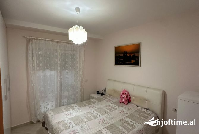 Shtepi me qera Apartament ne Tirane, 1+1, Mobilimi E mobiluar, Pagesa 520  Euro.