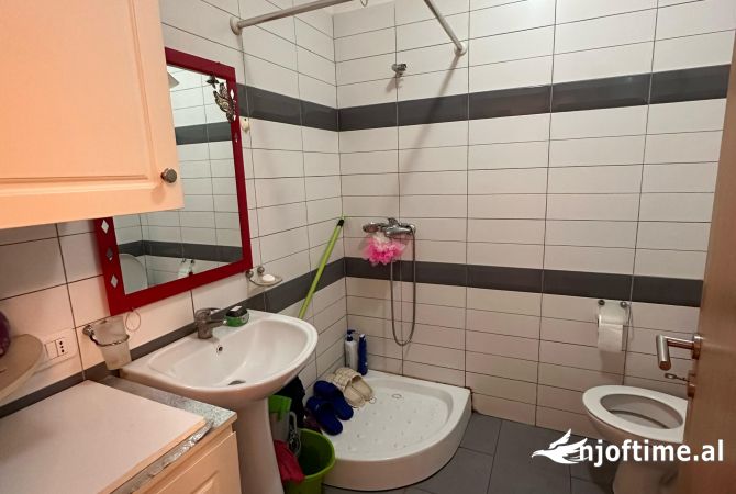 Shtepi me qera Apartament ne Tirane, 1+1, Mobilimi E mobiluar, Pagesa 520  Euro.