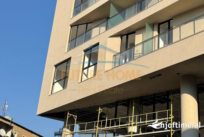 Shitet, Ambient Biznesi, Rruga Mine Peza, Tirane