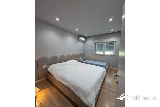 Shtepi ne shitje Apartament ne Tirane, 1+1, Mobilimi E mobiluar, Pagesa 135,000  Euro.