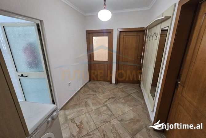 Shtepi me qera Apartament ne Tirane, 2+1, Mobilimi E mobiluar, Pagesa 450  Euro.