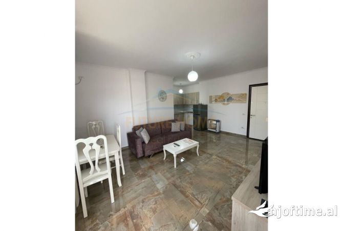 Shtepi me qera Apartament ne Tirane, 1+1, Mobilimi E mobiluar, Pagesa 500  Euro.