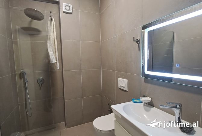 Shtepi me qera 2+1 ne Tirane - 650 Euro