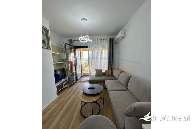 Shtepi ne shitje Apartament ne Tirane, 1+1, Mobilimi E mobiluar, Pagesa 140,000  Euro.