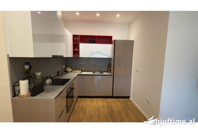 Shtepi me qera Apartament ne Tirane, 1+1, Mobilimi E mobiluar, Pagesa 750  Euro.