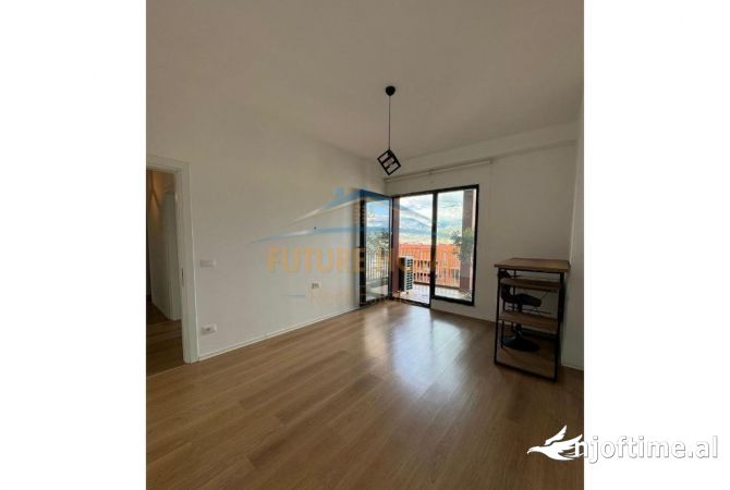 Shtepi me qera 3+1 ne Tirane - 1,700 Euro