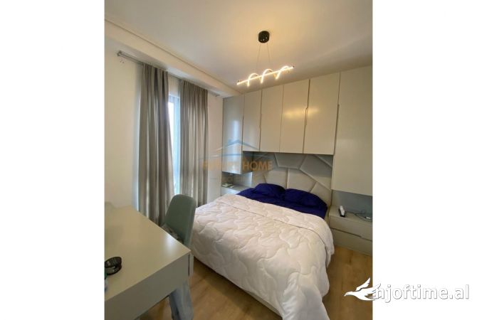 Shtepi ne shitje Apartament ne Tirane, 1+1, Mobilimi E mobiluar, Pagesa 160,000  Euro.