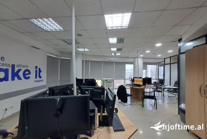 Ambient biznesi me qera 3+1 ne Tirane - 1,500 Euro